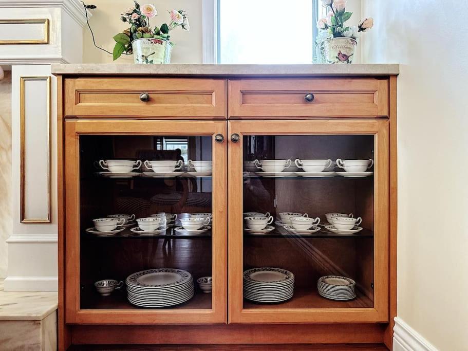 Super Cosy 8Bed & 6Bath In Vancouver Heart Near To Airport And Downtown Exterior foto